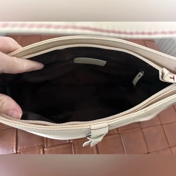 Ann Taylor Vintage Genuine Leather Handbag Cream w/Contrast Red Stitching - Picture 5 of 9